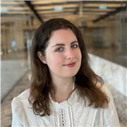 I’m an award-winning tech founder who can help you build confidence in your career path, communication, and life skills.